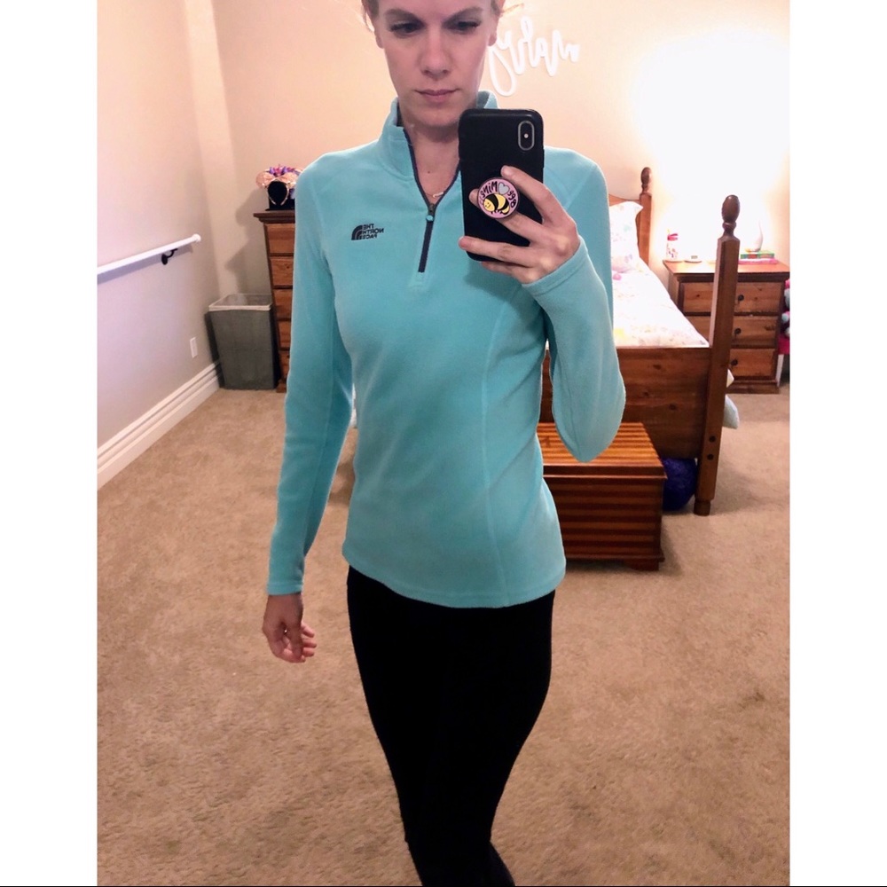 North Face Pull Over - image 6